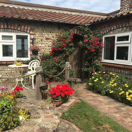 Copper'S Cottage Sheringham Exterior foto